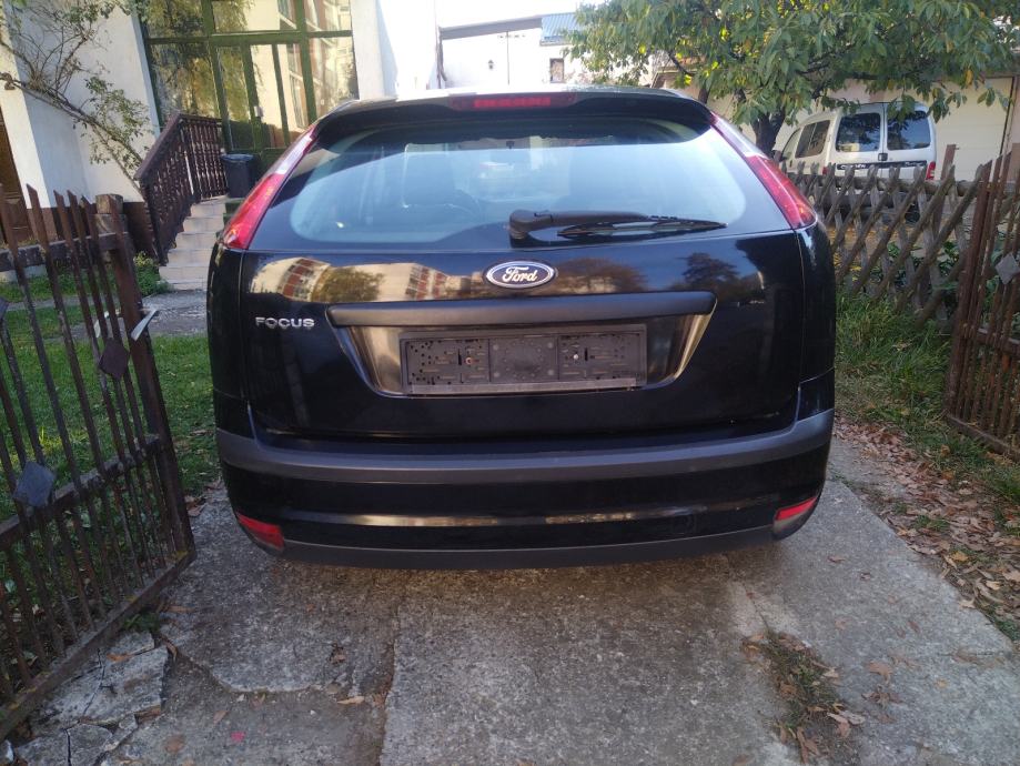 Ford Focus 1,6 16V --SAMO 103000 KM--, fotografija 6