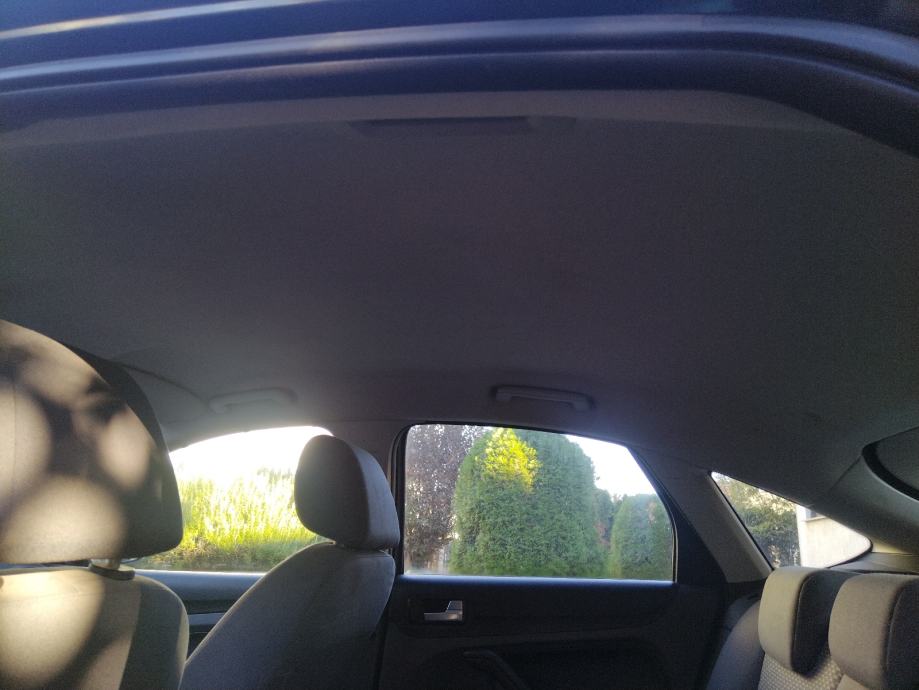 Ford Focus 1,6 16V --SAMO 103000 KM--, fotografija 12