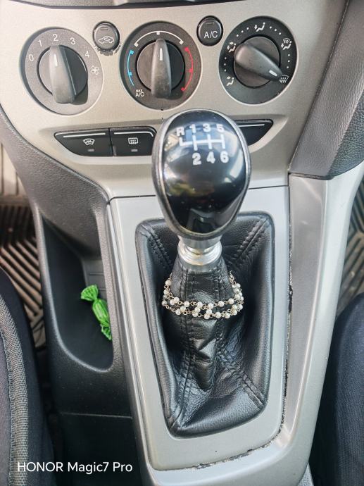 Ford Focus 1,6 - 180.000 km, fotografija 19
