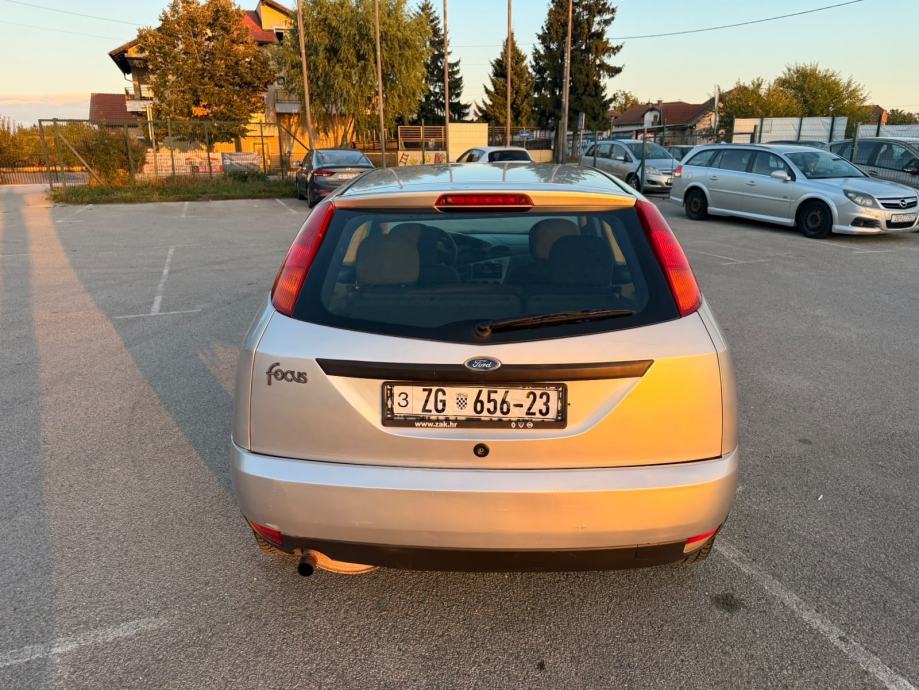 Ford Focus 1,6 AUTO ODLICAN AUTOMATIK, fotografija 5