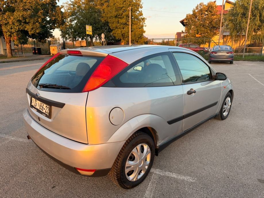 Ford Focus 1,6 AUTO ODLICAN AUTOMATIK, fotografija 9