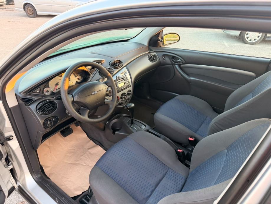 Ford Focus 1,6 AUTO ODLICAN AUTOMATIK, fotografija 12