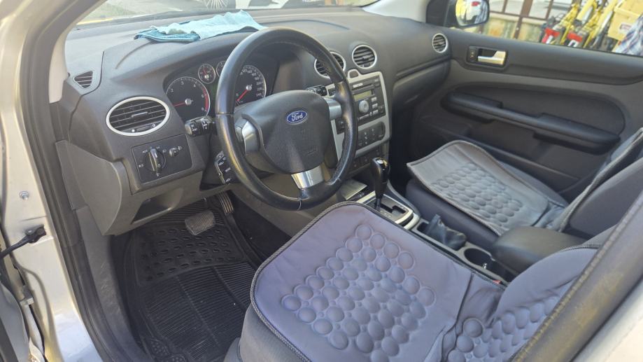 Ford Focus 1,6 automatik, fotografija 8