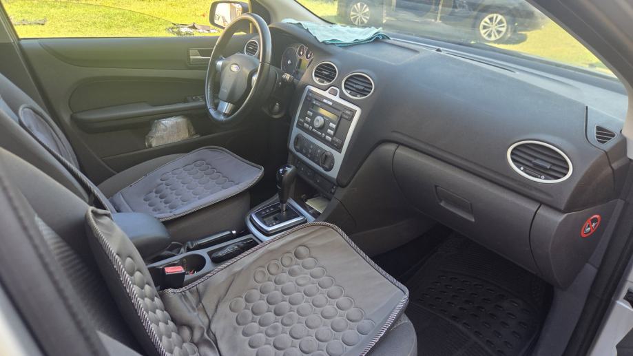 Ford Focus 1,6 automatik, fotografija 10