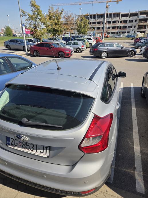 Ford Focus 1,6, fotografija 2