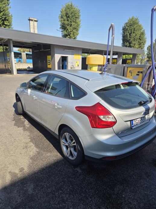 Ford Focus 1,6, fotografija 3