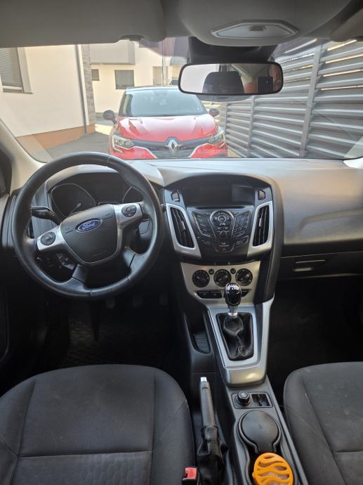 Ford Focus 1,6, fotografija 12