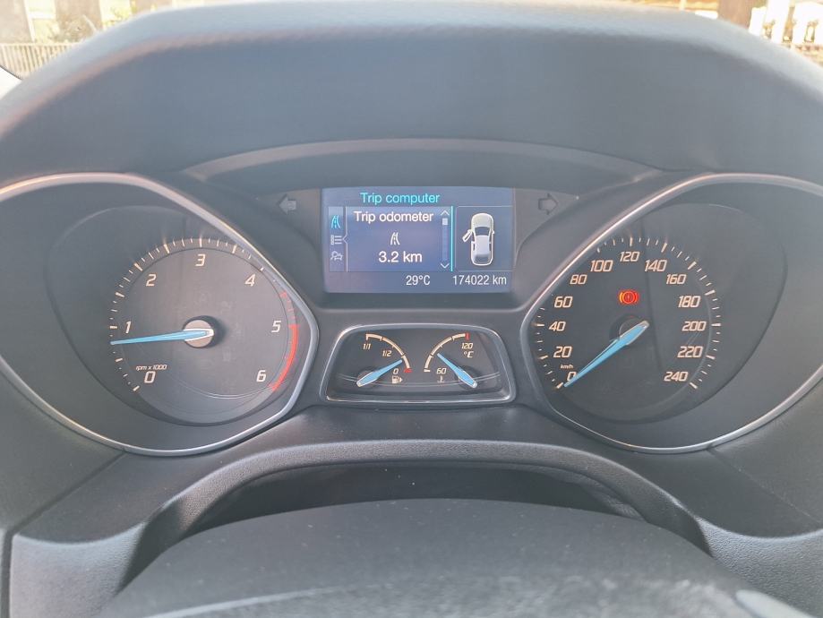 Ford Focus 1,6 TDCI 115KS TITANIUM, fotografija 17