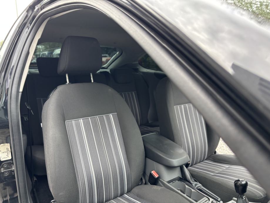 FORD FOCUS 1,6 TDCi 2009 GOD REDIZAJN ST-LINE LOCK TOP STANJE 2,900€!!, fotografija 12
