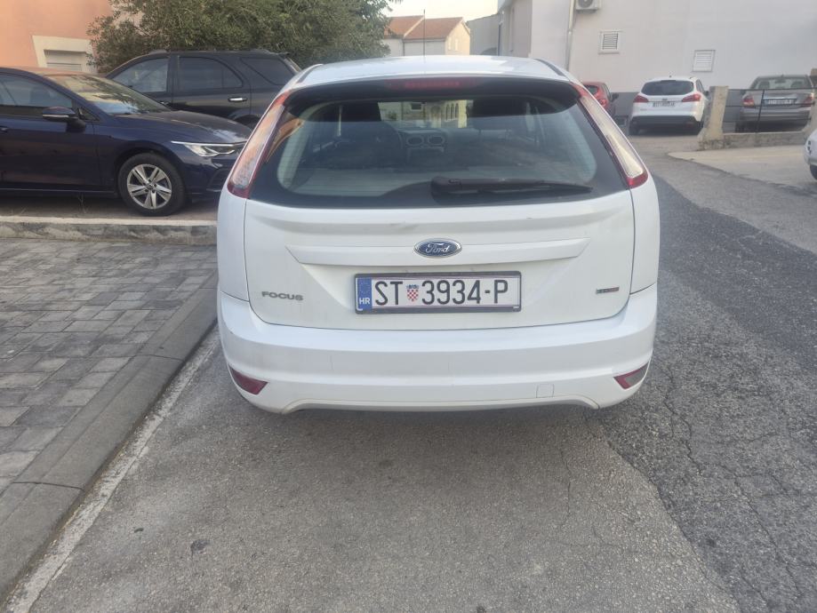 Ford Focus 1,6 TDCI, 2011 godina, fotografija 11
