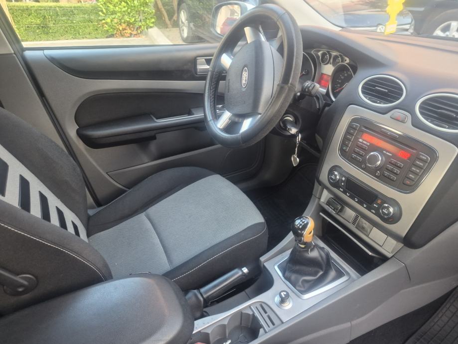 Ford Focus 1,6 TDCI, 2011 godina, fotografija 2