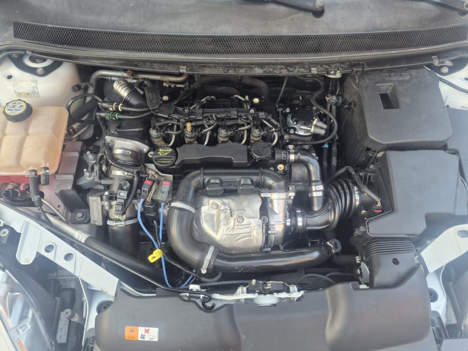 Ford Focus 1,6 TDCI, 2011 godina, fotografija 14