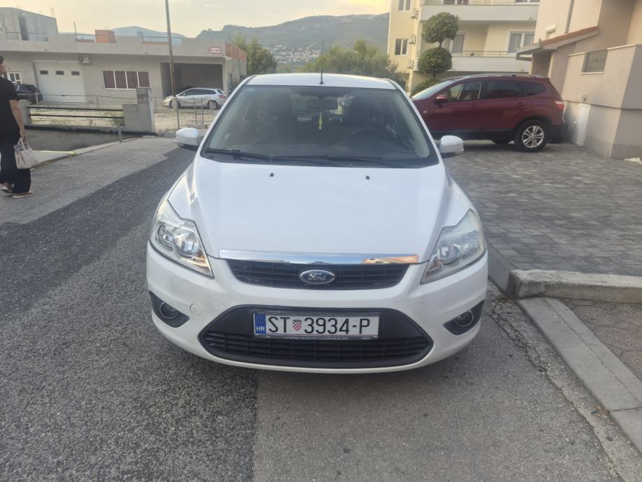 Ford Focus 1,6 TDCI, 2011 godina, fotografija 3