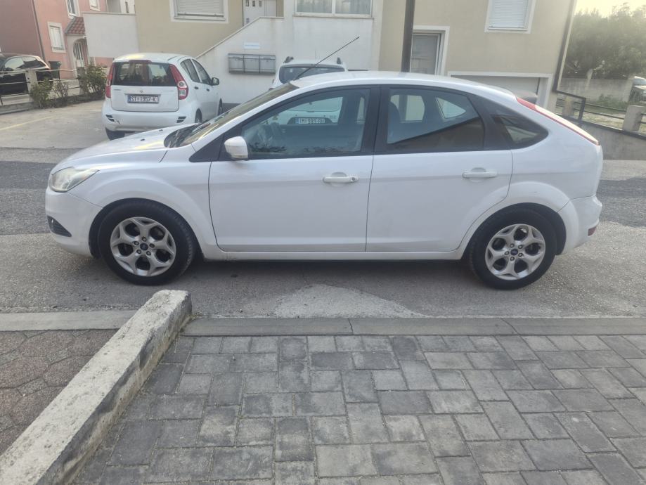 Ford Focus 1,6 TDCI, 2011 godina, fotografija 9