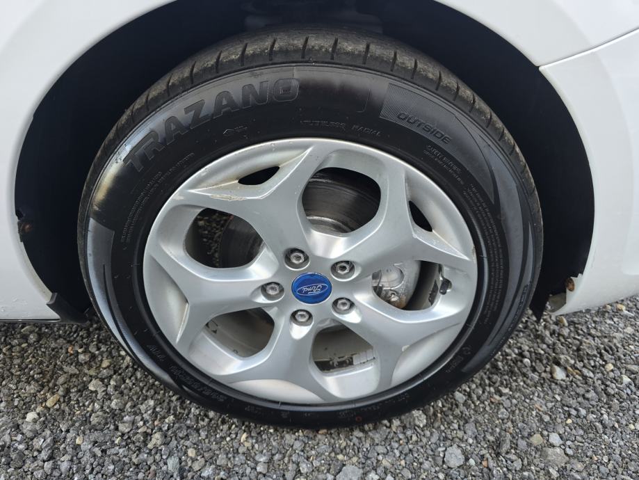 Ford Focus 1,6 TDCI-2012gd.md-NAVIGACIJA-climatronic,alu,tempomKARTICE, fotografija 4