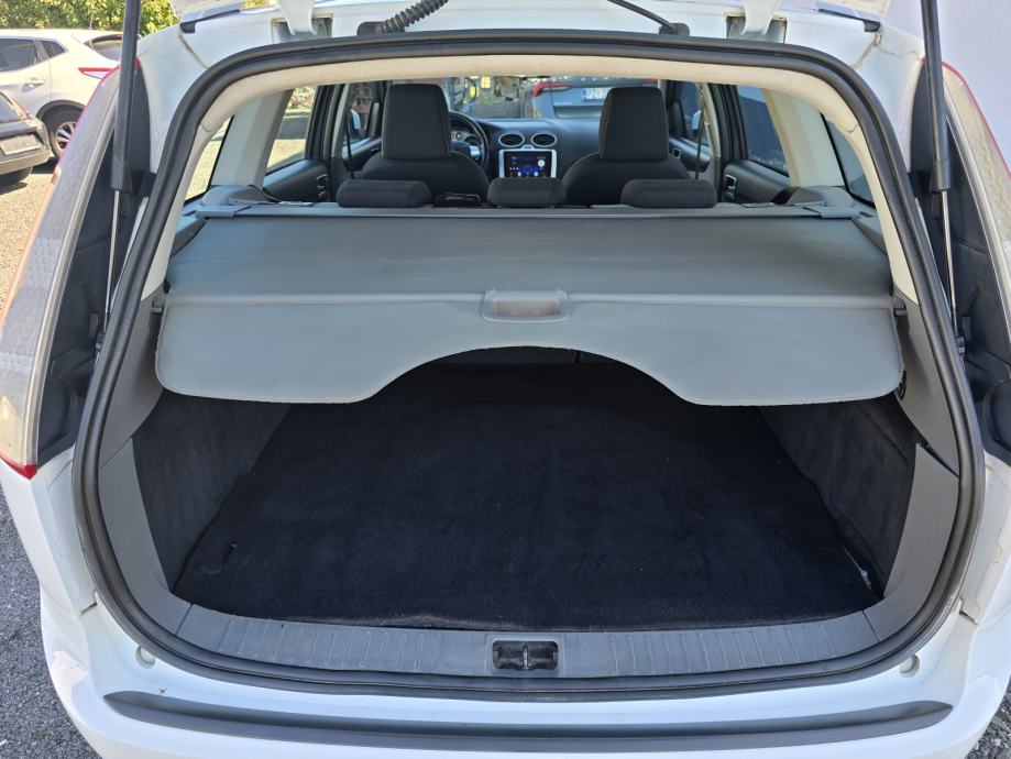 Ford Focus 1,6 TDCI-2012gd.md-NAVIGACIJA-climatronic,alu,tempomKARTICE, fotografija 7