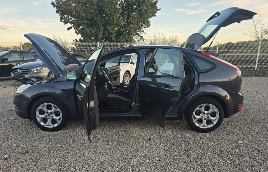 Ford Focus 1,6 TDCi 90Ks Evidencija svih servisa, 2.Vlasnik, ODLIČAN !, fotografija 12