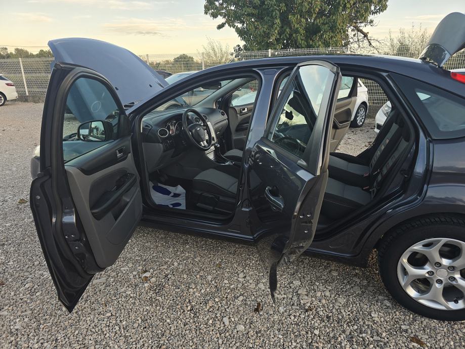 Ford Focus 1,6 TDCi 90Ks Evidencija svih servisa, 2.Vlasnik, ODLIČAN !, fotografija 13