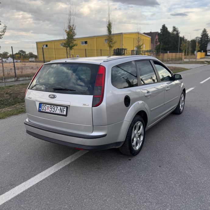 FORD FOCUS 1.6 TDCI - KLIMA, fotografija 4
