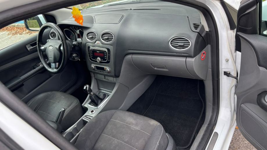 Ford Focus 1,6 TDCI . Reg 11/26 Povoljno, fotografija 17
