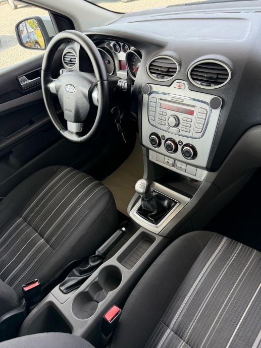 Ford Focus 1,6 TDCI, fotografija 13