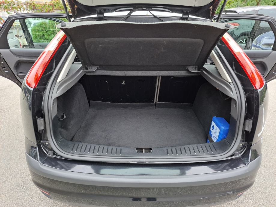 Ford Focus 1.6i 16V Titanium, reg. godinu dana, TOP stanje !!!, fotografija 13