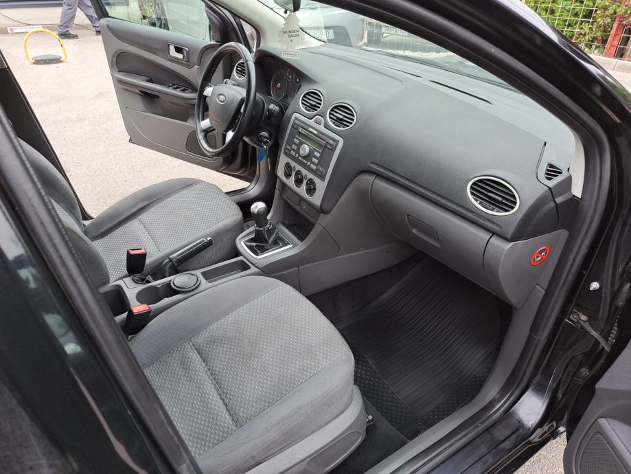 Ford Focus 1.6i 16V Titanium, reg. godinu dana, TOP stanje !!!, fotografija 11
