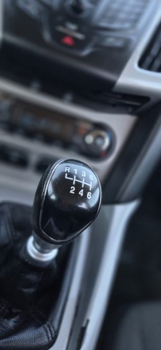 Ford Focus 1,6TDCI, 6 BRZINA, AUT.KLIMA, TEMP, NAV, PARK. SENZ..., fotografija 17
