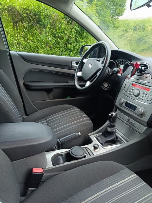 Ford Focus 1,8, fotografija 4