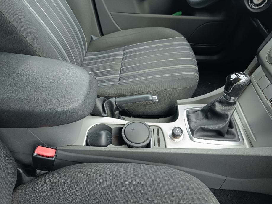 Ford Focus 1,8, fotografija 6