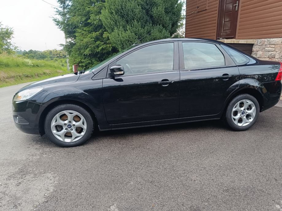 Ford Focus 1,8, fotografija 10