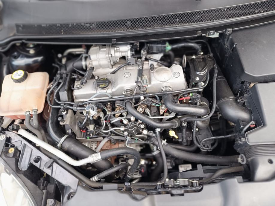 Ford Focus 1,8, fotografija 12