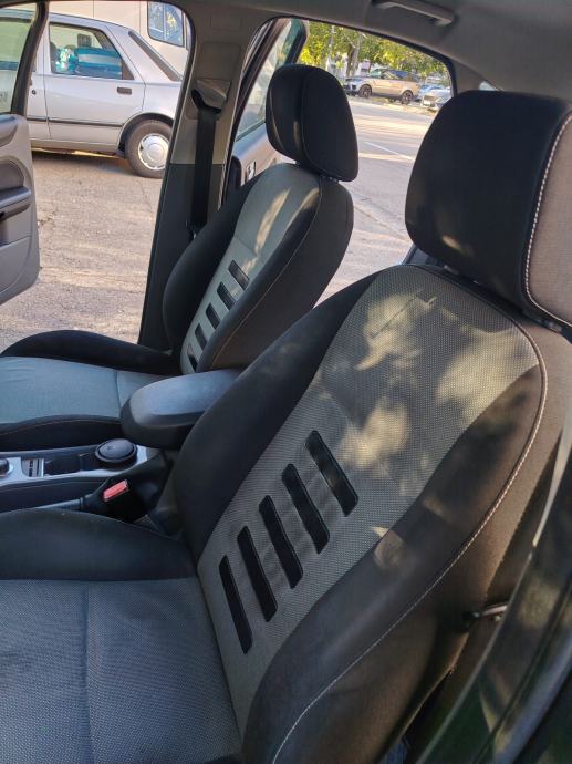 Ford Focus 1,8, fotografija 11