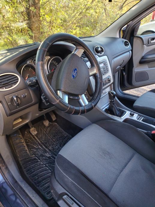Ford Focus 1,8, fotografija 10