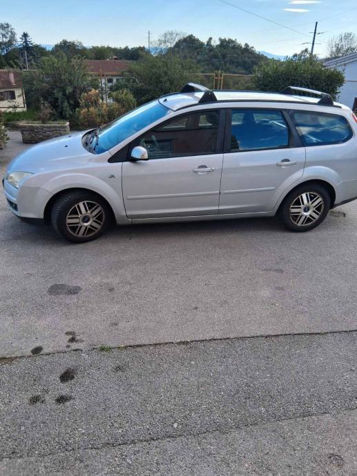 Ford Focus 1,8, fotografija 3