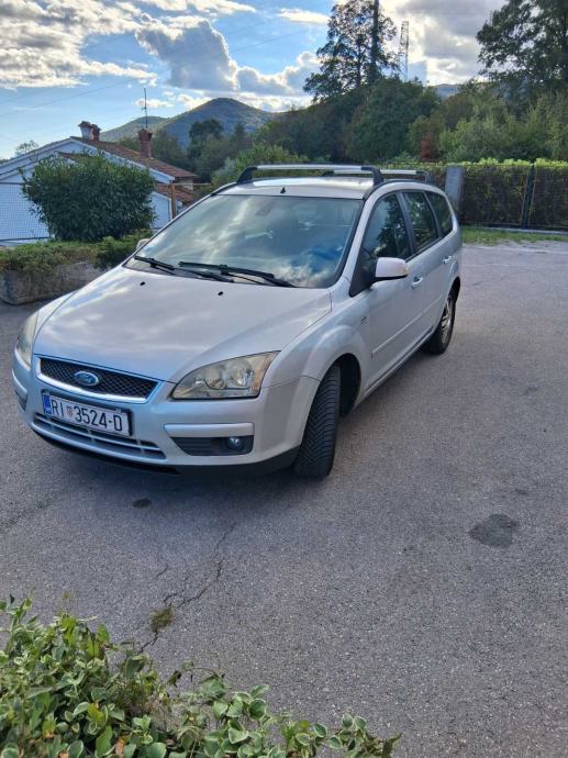 Ford Focus 1,8, fotografija 2