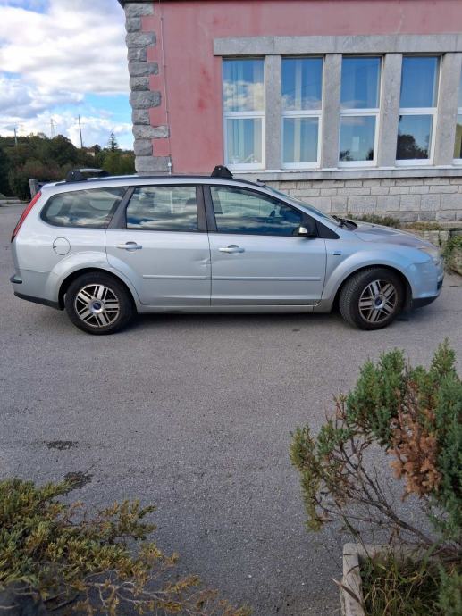 Ford Focus 1,8, fotografija 7