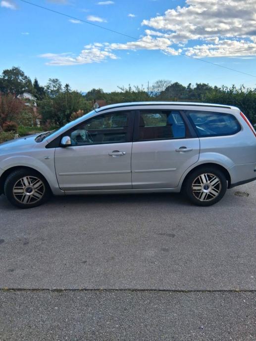Ford Focus 1,8, fotografija 4