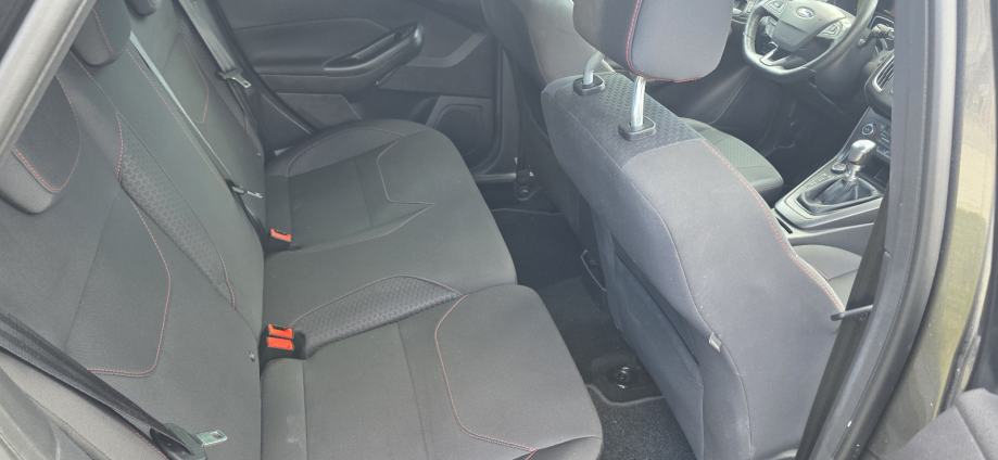 Ford Focus 2,0 TDCi, ST - Line, Navigacija, Prking kamera,PDC, Servisn, fotografija 19
