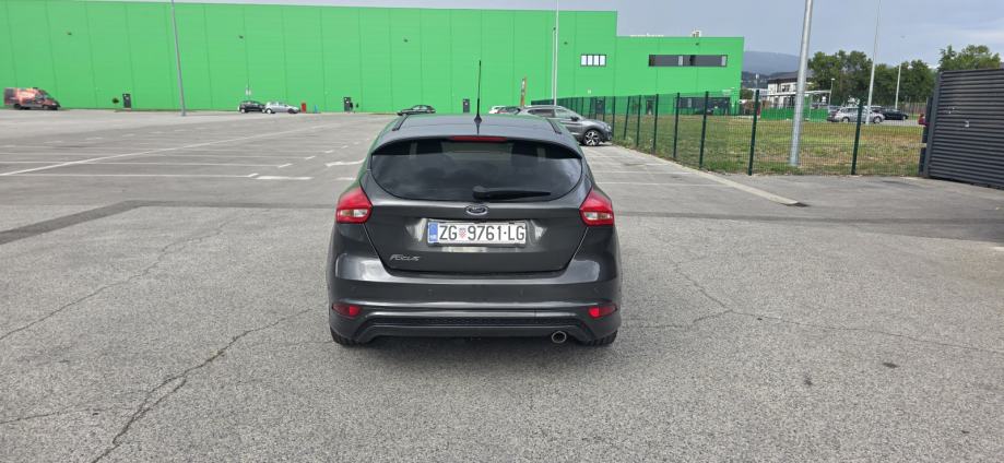 Ford Focus 2,0 TDCi, ST - Line, Navigacija, Prking kamera,PDC, Servisn, fotografija 6