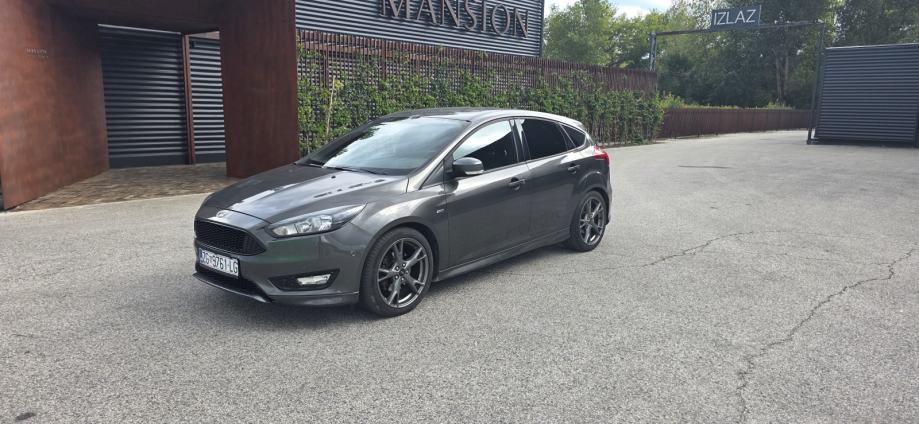 Ford Focus 2,0 TDCi, ST - Line, Navigacija, Prking kamera,PDC, Servisn, fotografija 2
