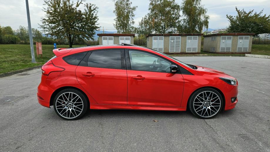 Ford Focus 2,0 TDCi St-Line#Siber#Navi#Servisna#, fotografija 9