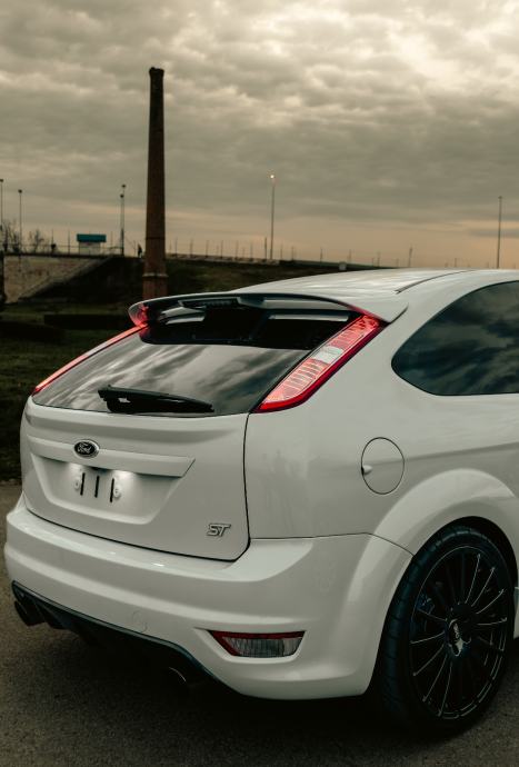 Ford Focus 2,5 ST, fotografija 3