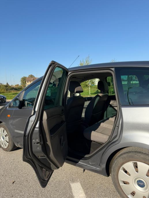 Ford Focus C-Max 1,6 TCi, fotografija 11