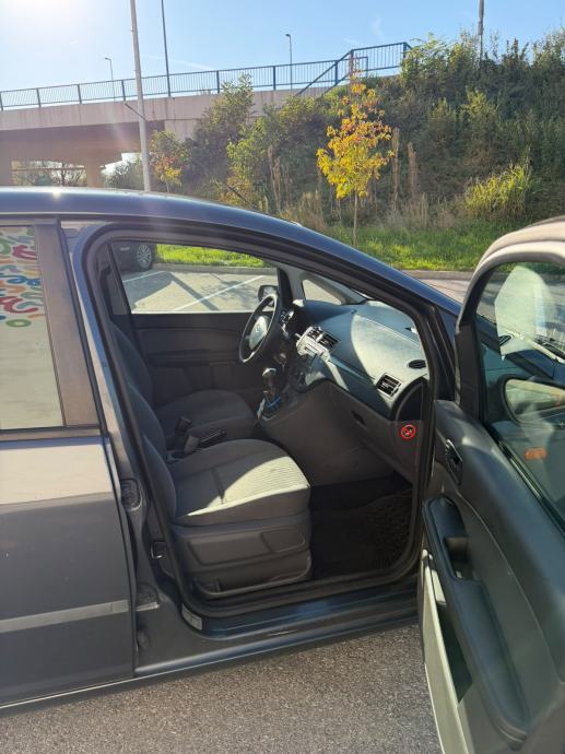 Ford Focus C-Max 1,6 TCi, fotografija 10