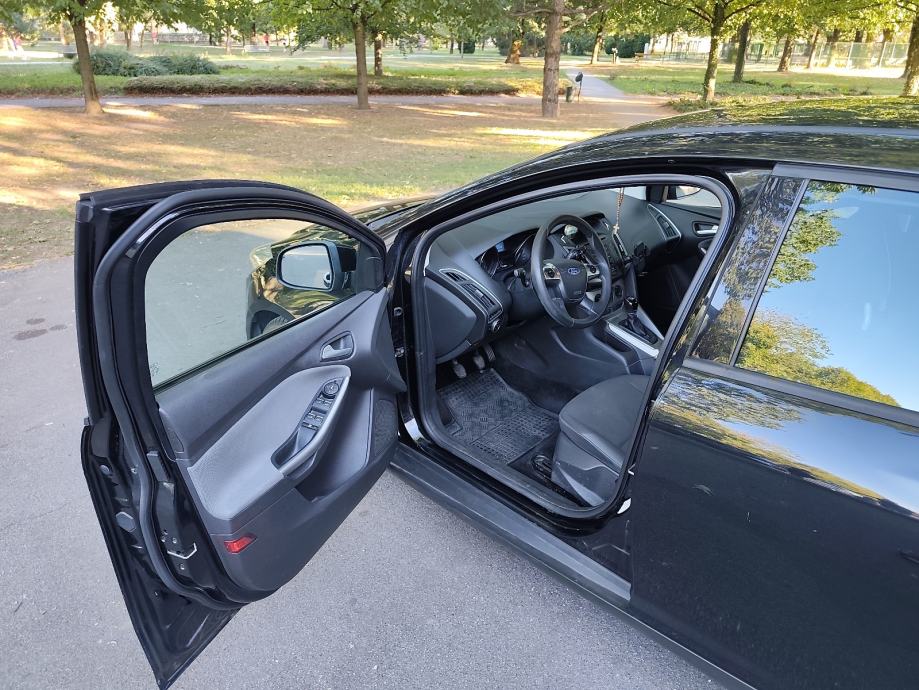 Ford Focus Karavan 1,0 EcoBoost, fotografija 10