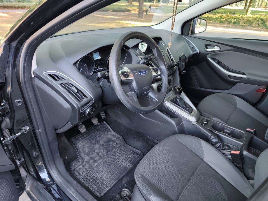Ford Focus Karavan 1,0 EcoBoost, fotografija 11
