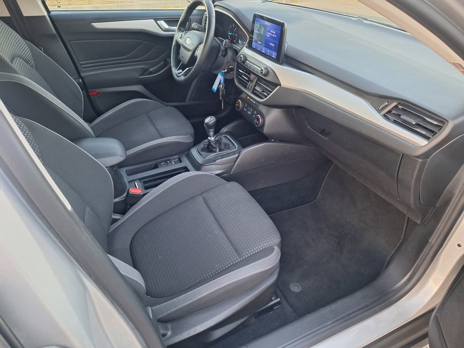 Ford Focus Karavan 1,5 EcoBlue ,LED svjetla,Kamera,servisna 126 tkm, fotografija 11