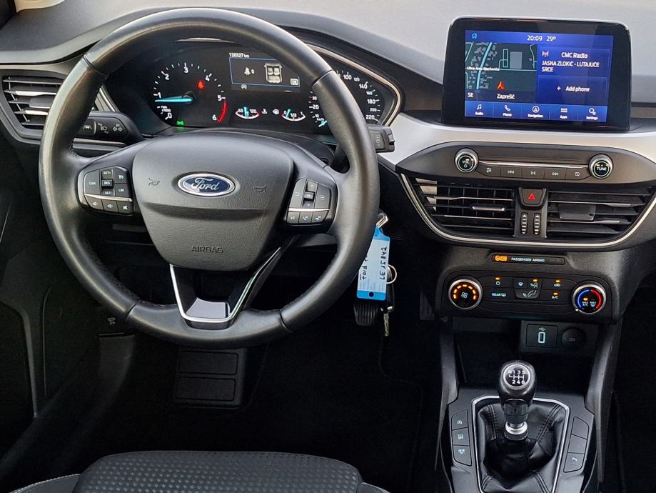 Ford Focus Karavan 1,5 EcoBlue ,LED svjetla,Kamera,servisna 126 tkm, fotografija 13