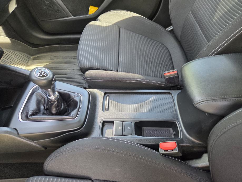 Ford Focus Karavan 1,5 EcoBlue, fotografija 9
